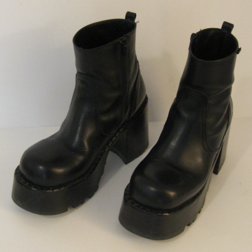 Destroy 699 platform boots